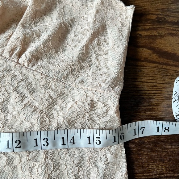 Vintage Vanity Fair Lingerie 1950’s Tricot Nylon and Lace Slip Dress Size 38 M - Picture 3 of 14